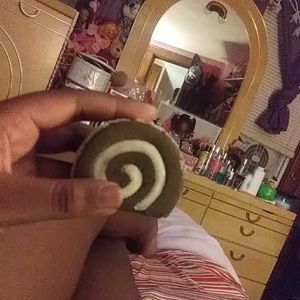 Iam selling a cake roll squishy that is defected